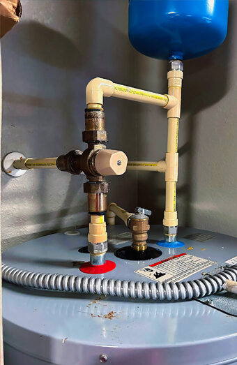 https://trigghotwater.com.au/uploads/2025/06/gas-hot-water-system-35892.jpg